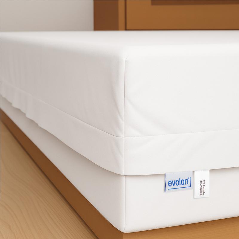 Evolon Encasing Set am Bett angebracht